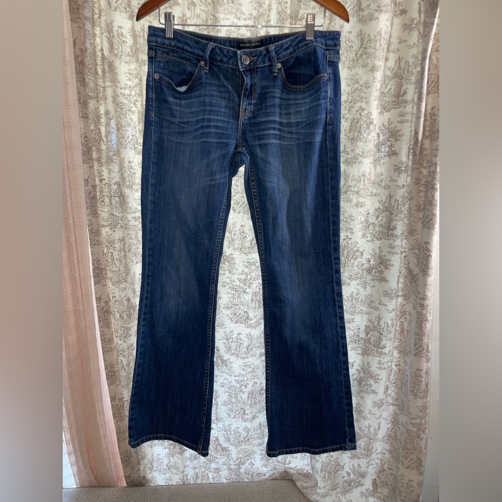 Banana Republic Blue bootcut women’s jeans short